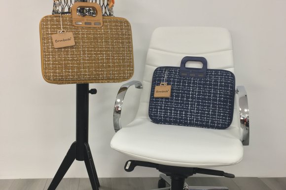 Mallette BOMBATA TWEED jaune ou bleu pour ordinateur et tablette en vente chez MAXI FOLIO à Le-Puy-en-Velay