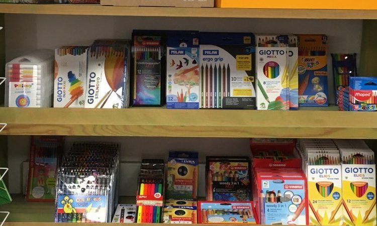 Rentrée scolaire : cartables TANN'S, sacs à dos EASTPAK, TOTTO, OFFSHORE, crayons de couleurs et feutres GIOTTO, STABILO, MILAN, BIC chez MAXI FOLIO à Craponne-sur-Arzon