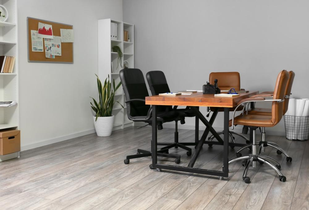 Mobilier bureau près de Le Puy-en-Velay
